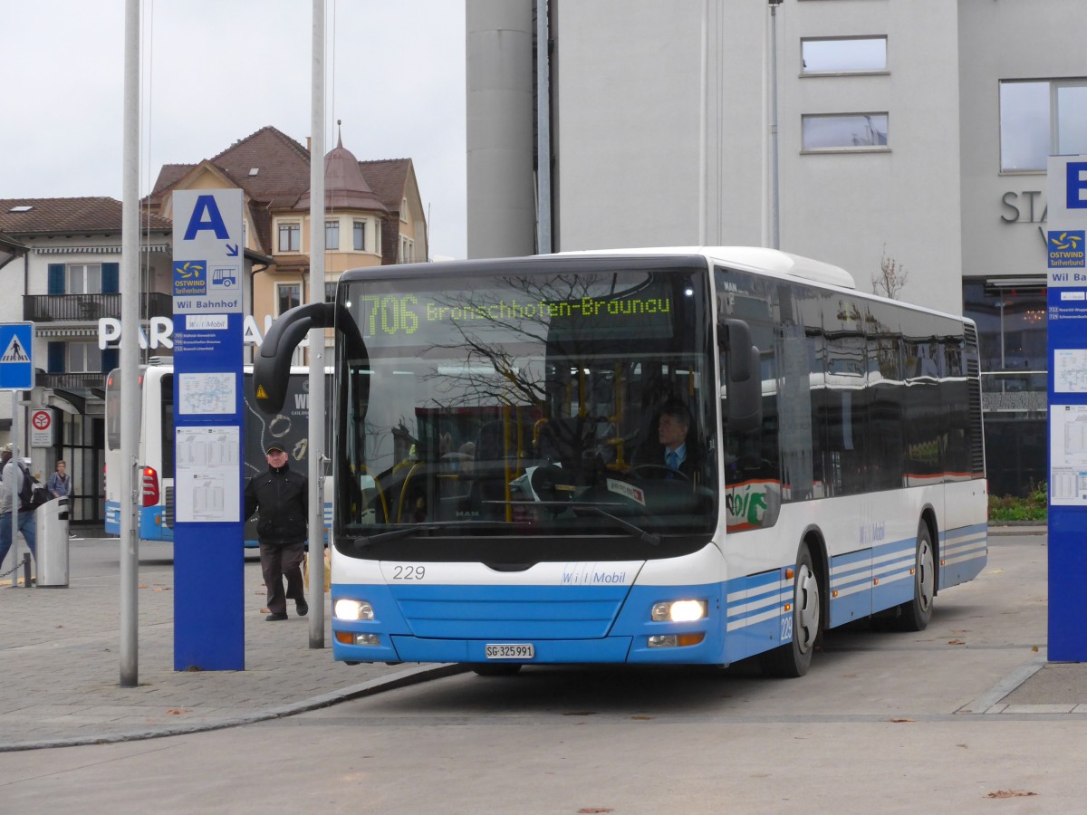 (155'923) - WilMobil, Wil - Nr. 229/SG 325'991 - MAN (ex BSW Sargans Nr. 330) am 22. Oktober 2014 beim Bahnhof Wil