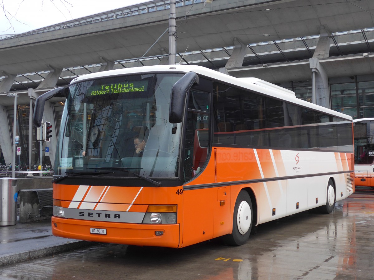 (155'966) - AAGU Altdorf - Nr. 49/UR 9000 - Setra am 25. Oktober 2014 beim Bahnhof Luzern