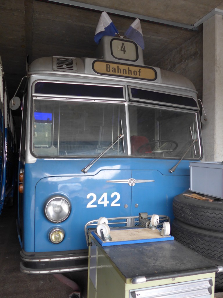 (156'000) - VBL Luzern (vbl-historic) - Nr. 242 - FBW/Schindler Trolleybus am 25. Oktober 2014 in Rain, Lager Geissbach (Teilaufnahme)