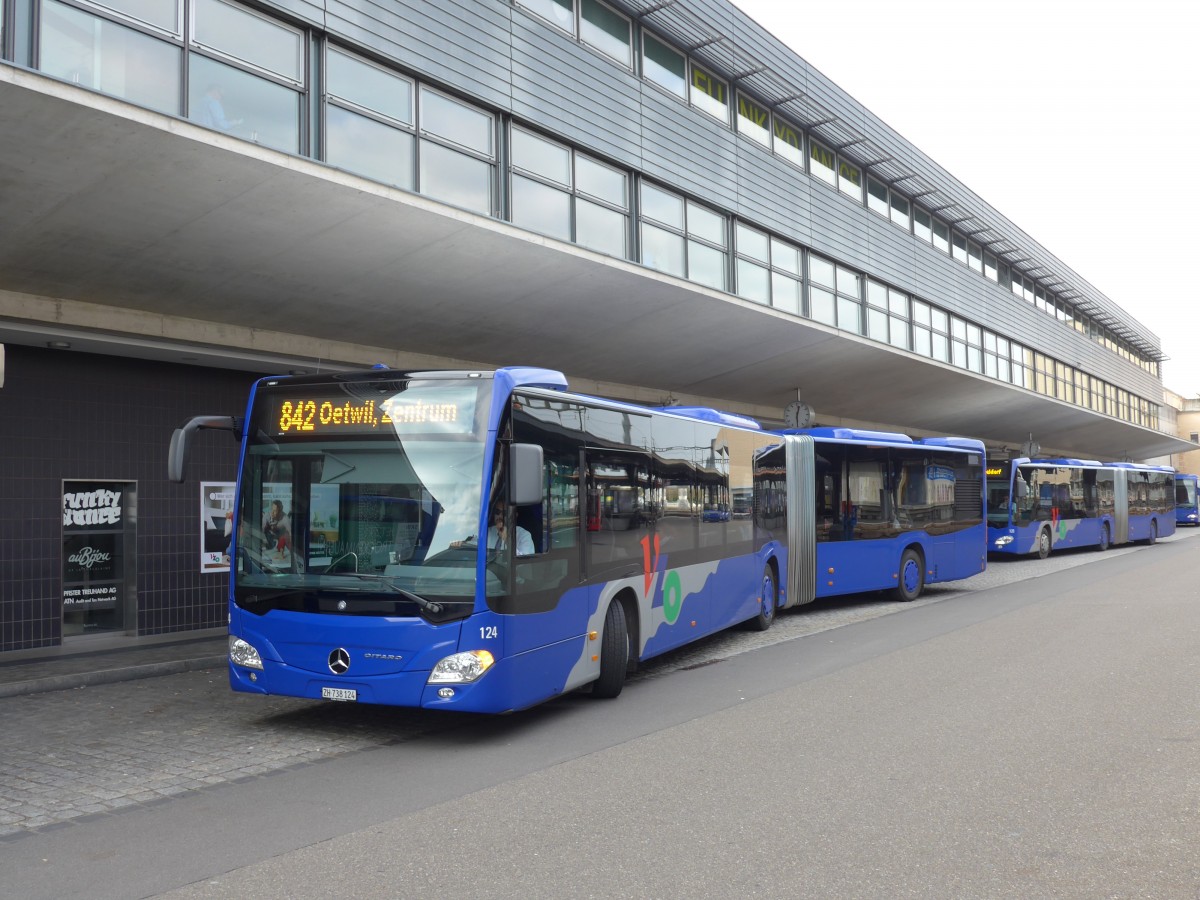 (156'242) - VZO Grningen - Nr. 124/ZH 738'124 - Mercedes am 28. Oktober 2014 beim Bahnhof Uster
