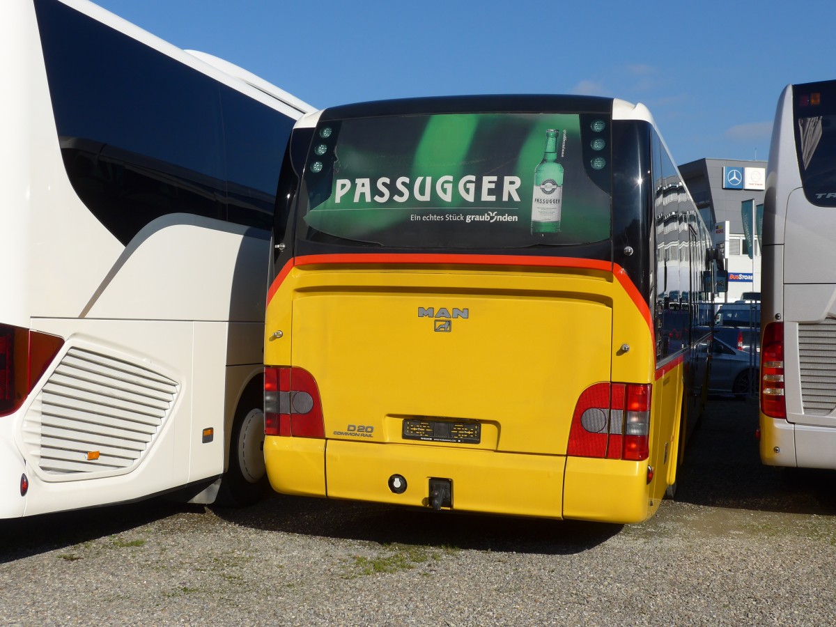 (156'465) - PostAuto Graubnden - (GR 162'995) - MAN am 7. November 2014 in Kloten, EvoBus