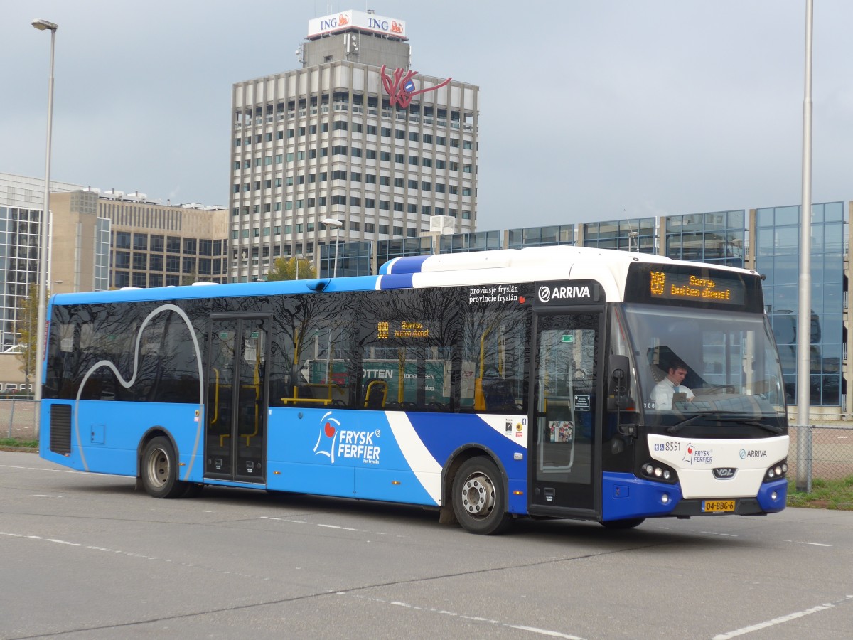 (156'758) - ARRIVA - Nr. 8551/04-BBG-6 - VDL am 19. November 2014 beim Bahnhof Leeuwarden