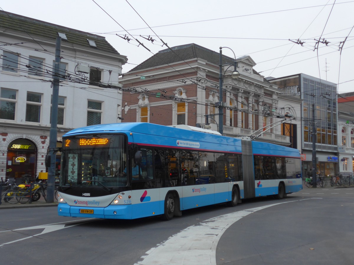 (157'009) - Breng, Ijsselmuiden - Nr. 5236/BX-FN-39 - Hess/Hess Gelenktrolleybus am 20. November 2014 in Arnhem, Willemsplein