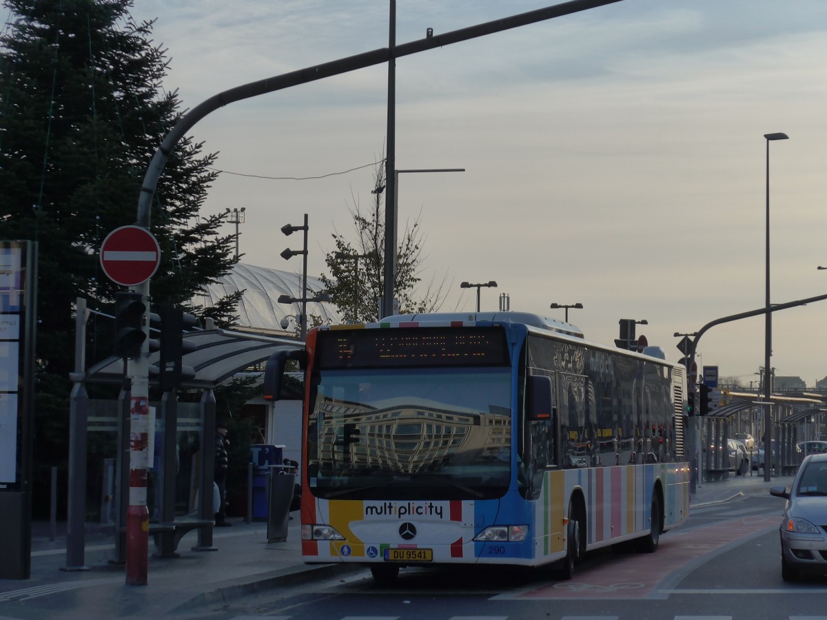 (157'388) - AVL Luxembourg - Nr. 290/DU 9541 - Mercedes am 22. November 2014 beim Bahnhof Luxembourg