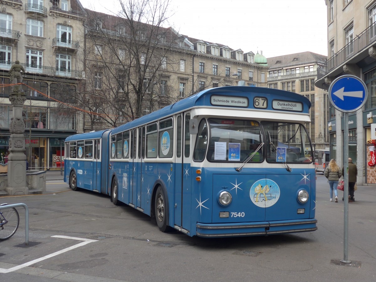 (157'734) - VBZ Zrich - Nr. 7540 - Saurer/Saurer Pcklibus (ex Nr. 540) am 14. Dezember 2014 in Zrich, Bahnhofstrasse