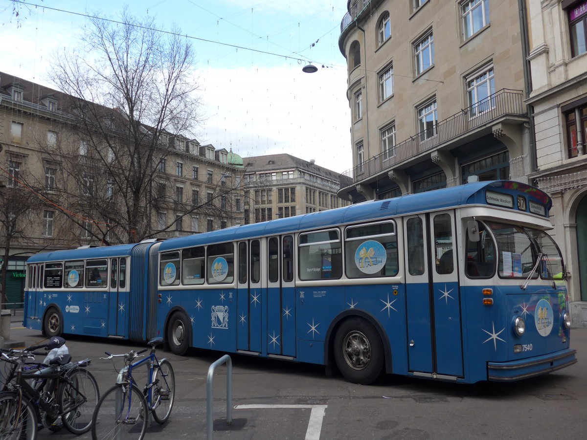 (157'736) - VBZ Zrich - Nr. 7540 - Saurer/Saurer Pcklibus (ex Nr. 540) am 14. Dezember 2014 in Zrich, Bahnhofstrasse