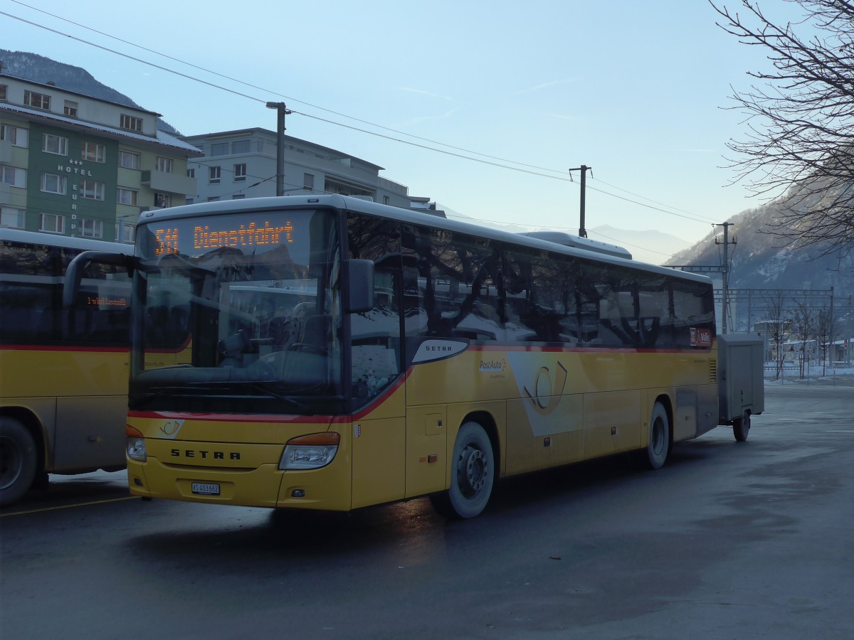 (158'107) - PostAuto Wallis - VS 403'662 - Setra am 1. Januar 2015 beim Bahnhof Brig