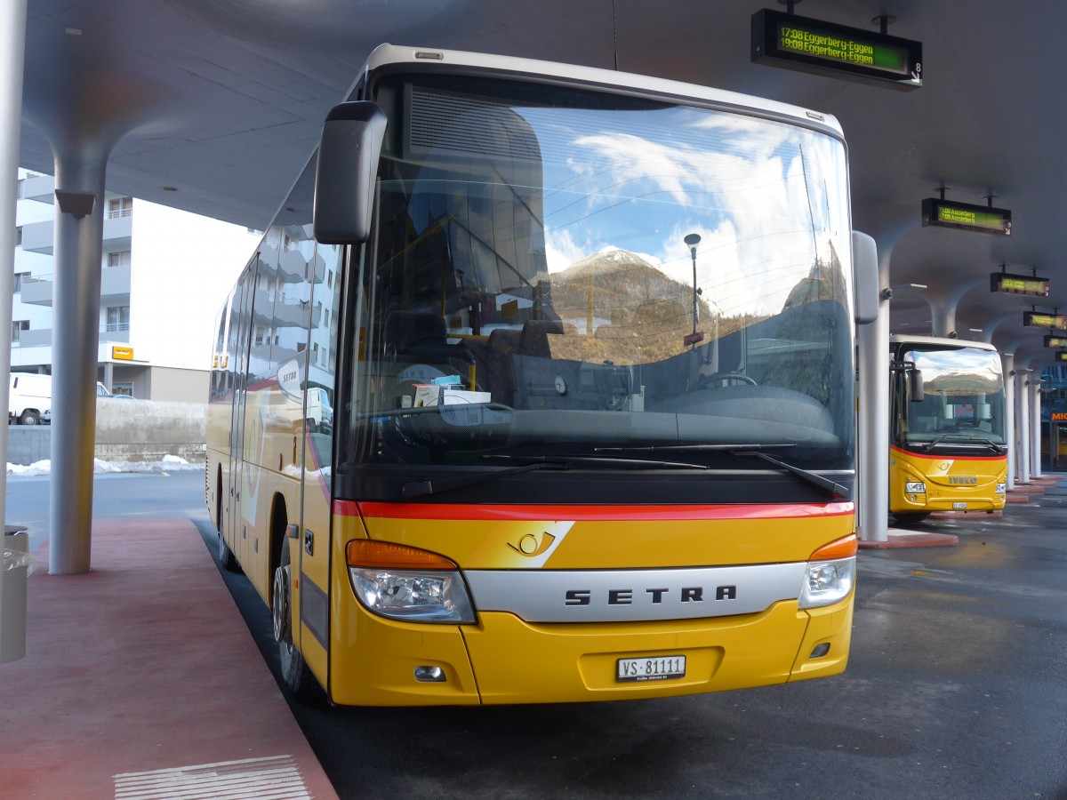 (158'214) - Autotour, Visp - VS 81'111 - Setra am 4. Januar 2015 beim Bahnhof Visp