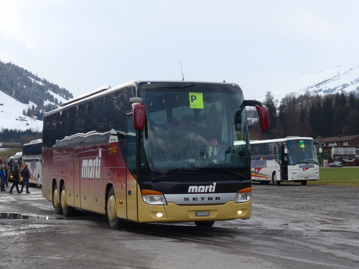 (158'359) - Marti, Kallnach - Nr. 9/BE 572'209 - Setra am 11. Januar 2015 in Frutigen, Flugplatz