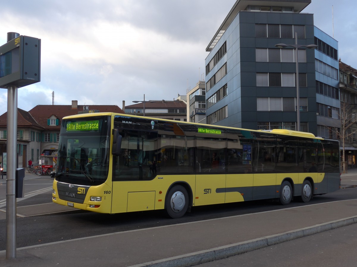 (158'387) - STI Thun - Nr. 160/BE 752'160 - MAN am 11. Januar 2015 beim Bahnhof Thun