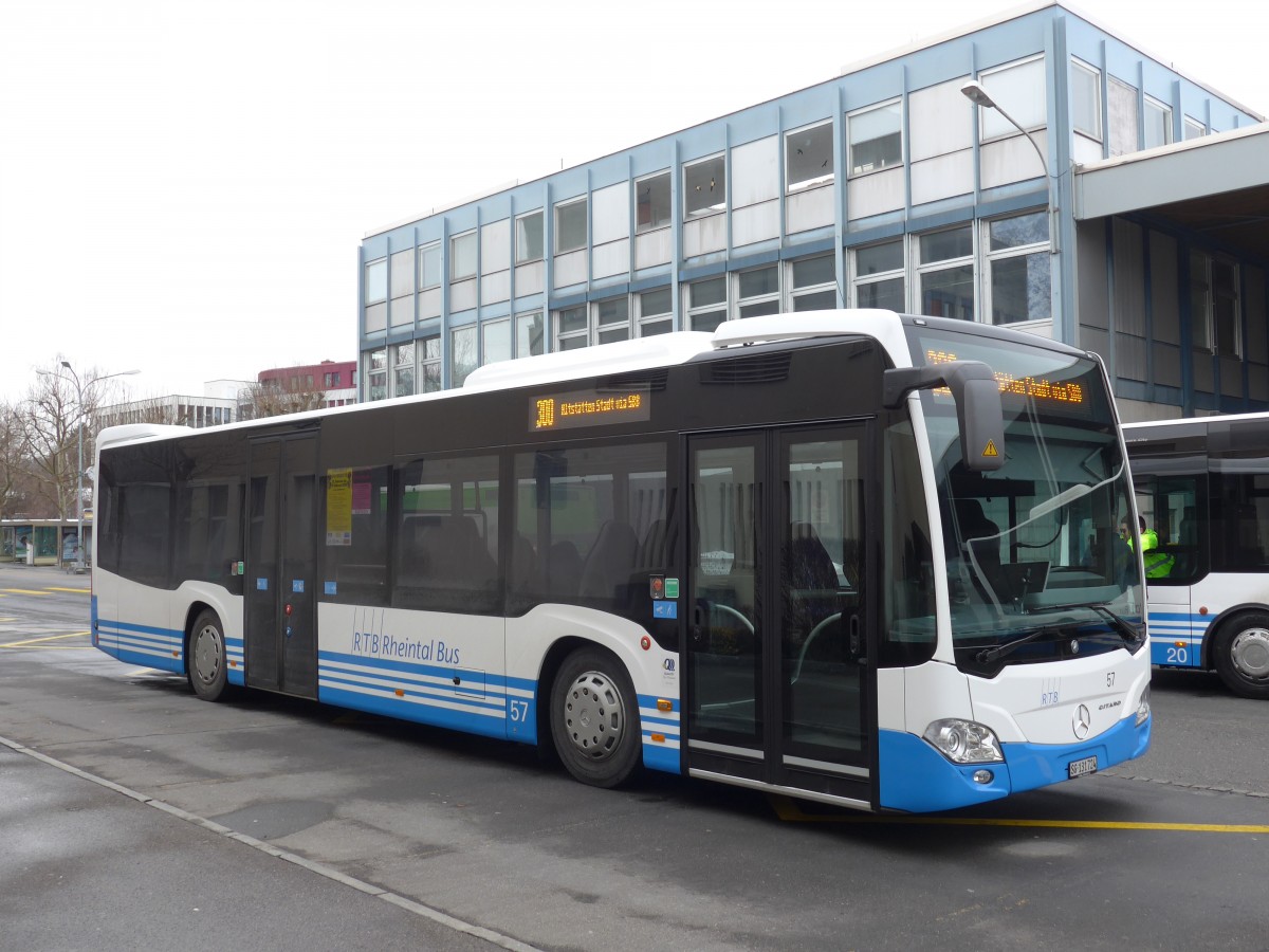 (158'555) - RTB Altsttten - Nr. 57/SG 131'724 - Mercedes am 1. Februar 2015 beim Bahnhof Buchs