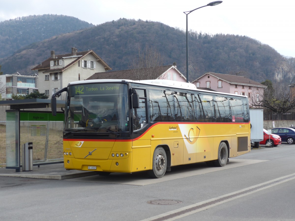 (158'897) - TPC Aigle - VS 49'249 - Volvo am 28. Februar 2015 beim Bahnhof Aigle