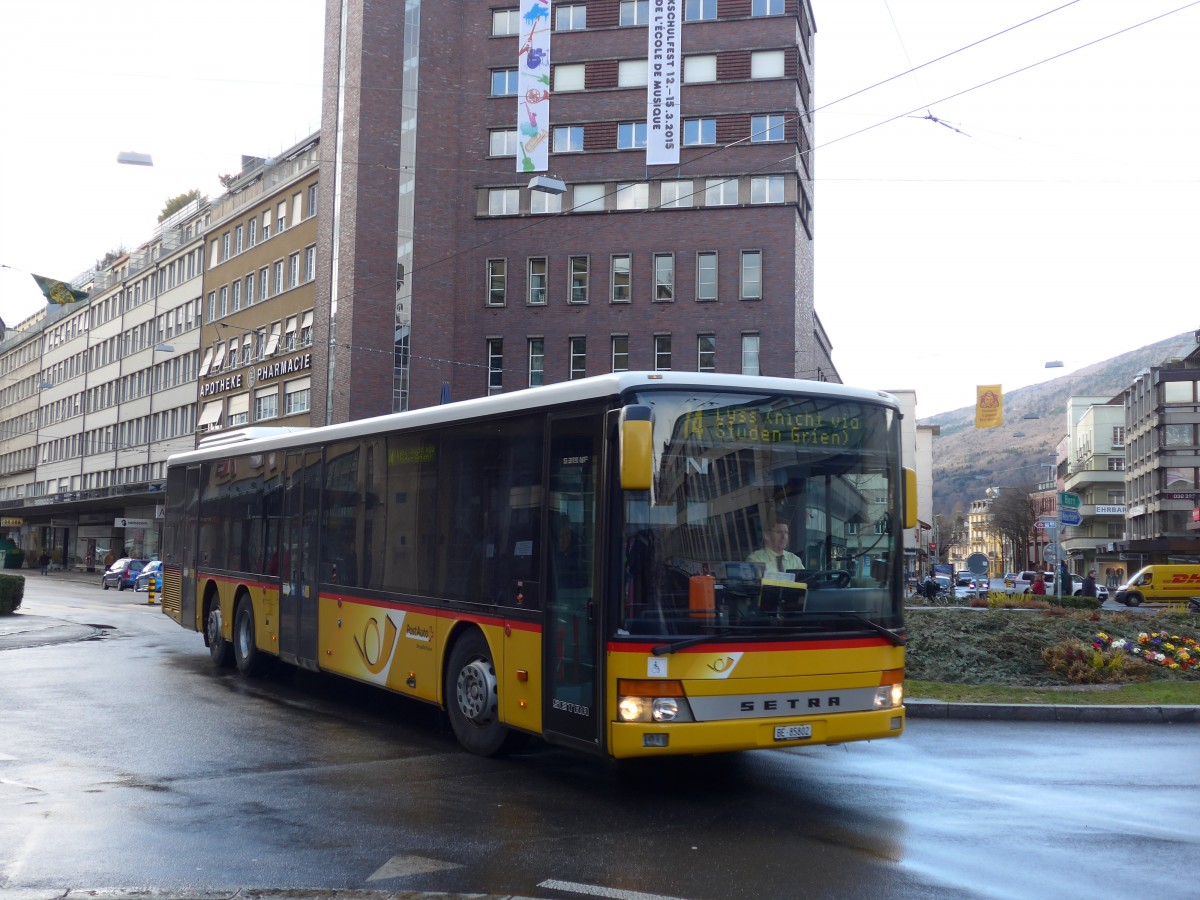 (158'981) - AVA Aarberg - Nr. 2/BE 85'802 - Setra am 2. Mrz 2015 in Biel, Guisanplatz