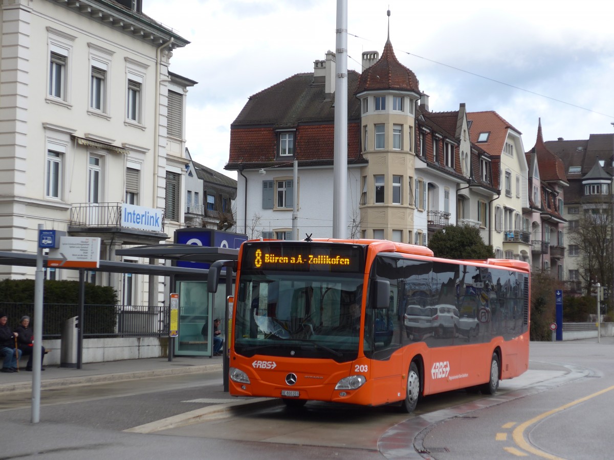 (159'017) - RBS Worblaufen - Nr. 203/BE 800'203 - Mercedes am 2. Mrz 2015 beim Hauptbahnhof Solothurn