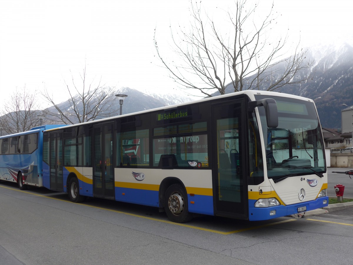 (159'588) - LLB Susten - Nr. 11/VS 38'011 - Mercedes (ex TC La Chaux-de-Fonds Nr. 218) am 2. April 2015 in Leuk, Garage