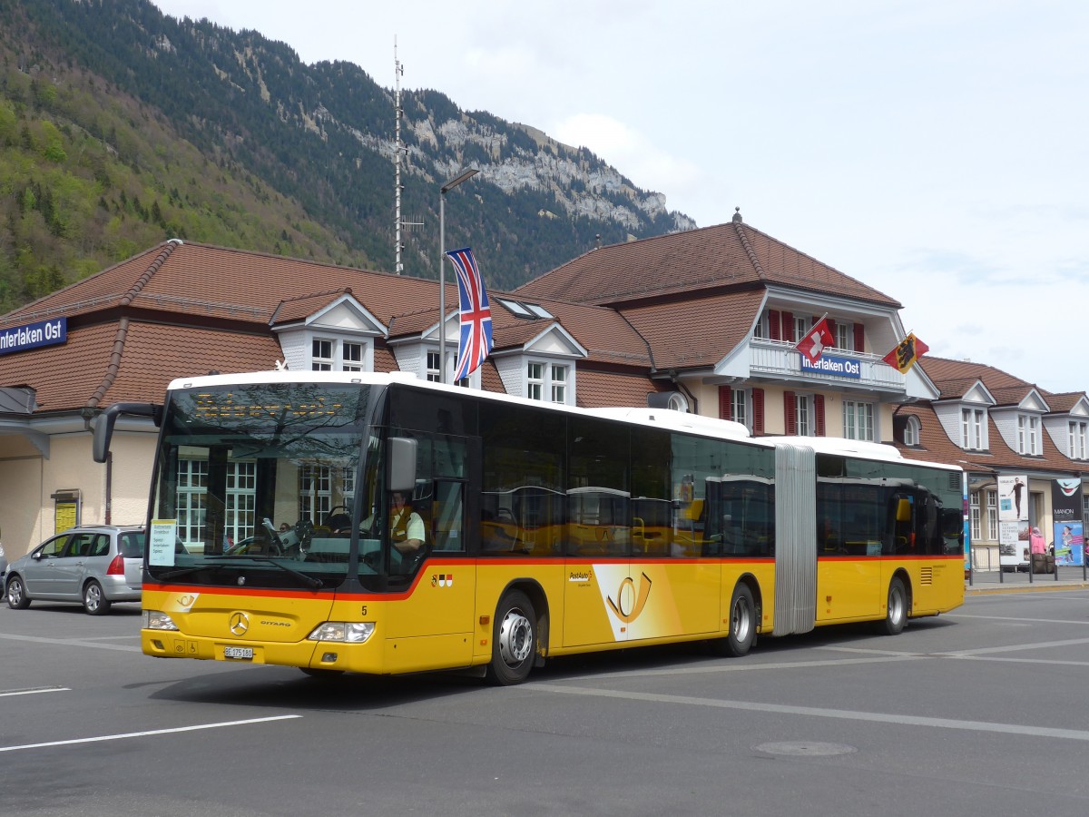 (160'109) - Steiner, Ortschwaben - Nr. 5/BE 175'180 - Mercedes am 26. April 2015 beim Bahnhof Interlaken Ost