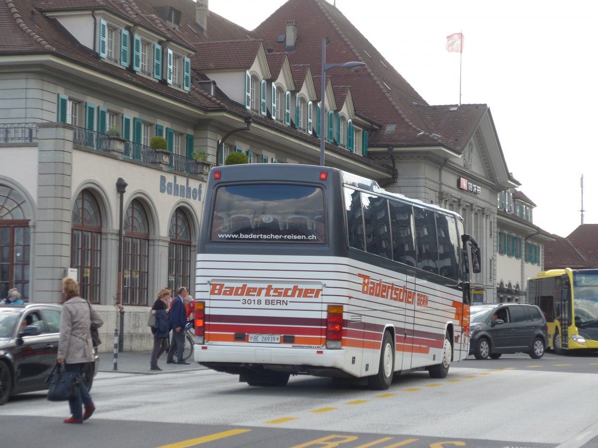 (160'172) - Badertscher, Bern - Nr. 4/BE 26'939 - Volvo/Drgmller am 6. Mai 2015 beim Bahnhof Thun