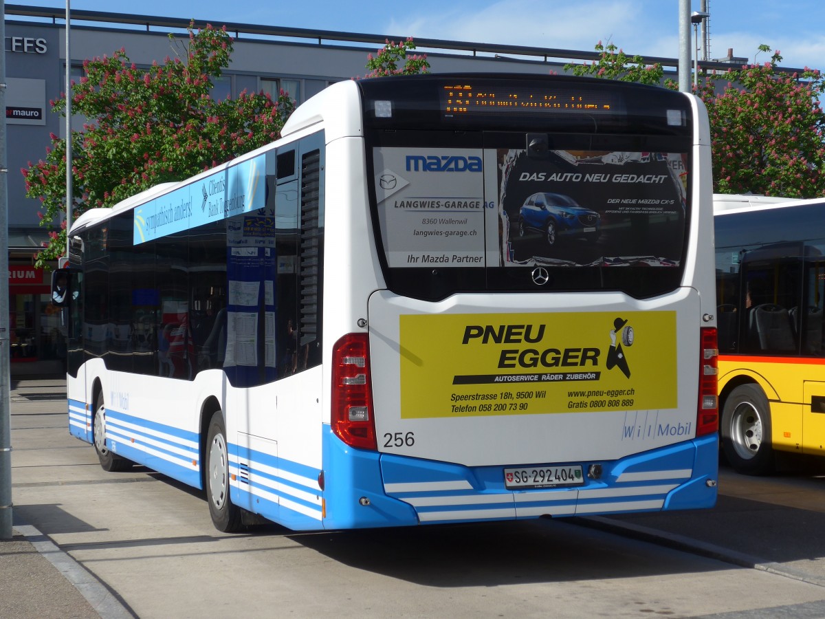 (160'183) - WilMobil, Wil - Nr. 256/SG 292'404 - Mercedes am 8. Mai 2015 beim Bahnhof Wil