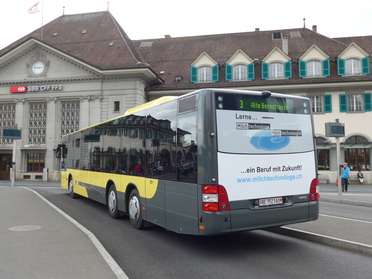 (160'231) - STI Thun - Nr. 160/BE 752'160 - MAN am 9. Mai 2015 beim Bahnhof Thun