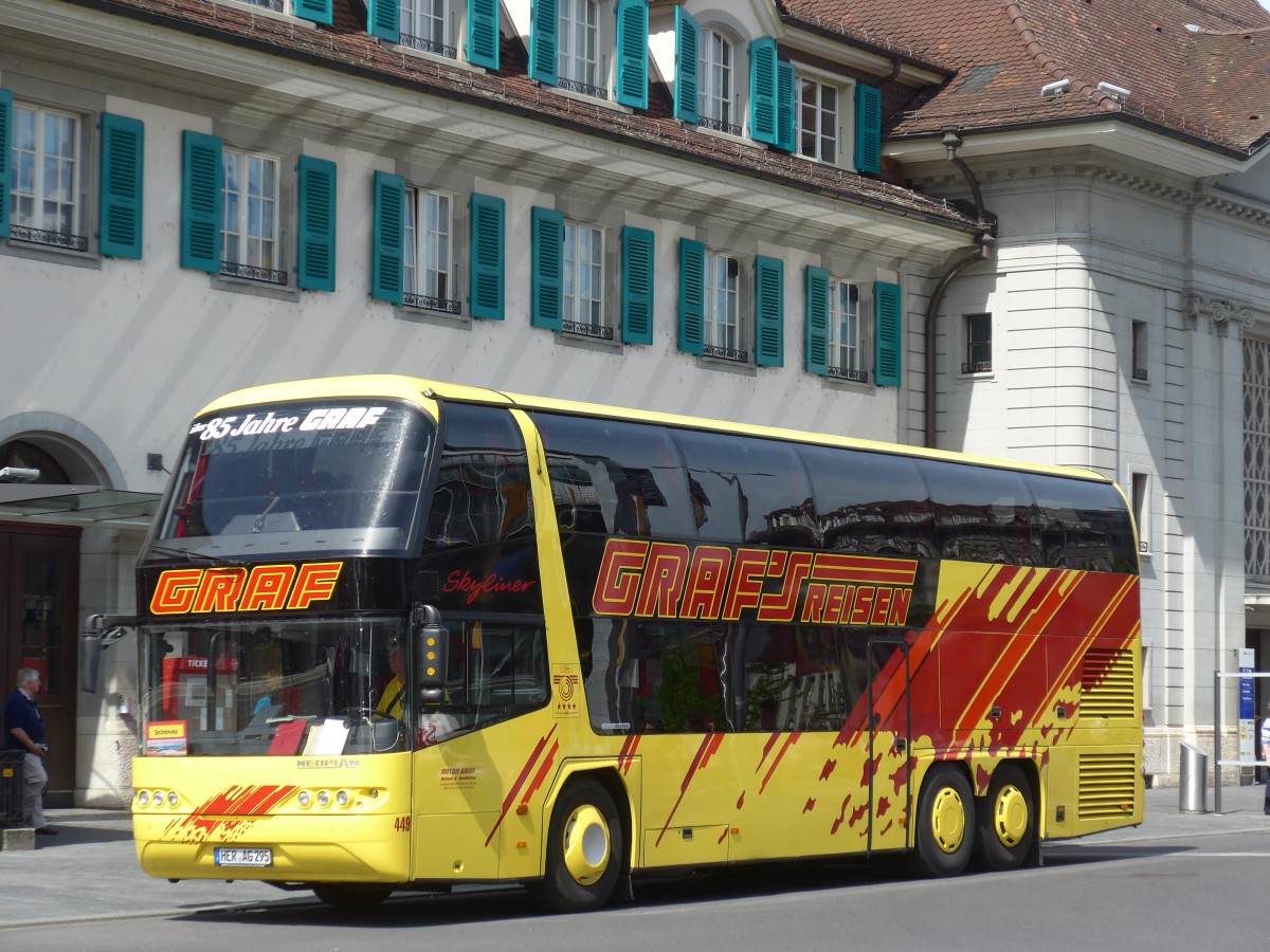 (160'473) - Aus Deutschland: Graf, Herne - Nr. 449/HER-AG 295 - Neoplan am 12. Mai 2015 beim Bahnhof Thun