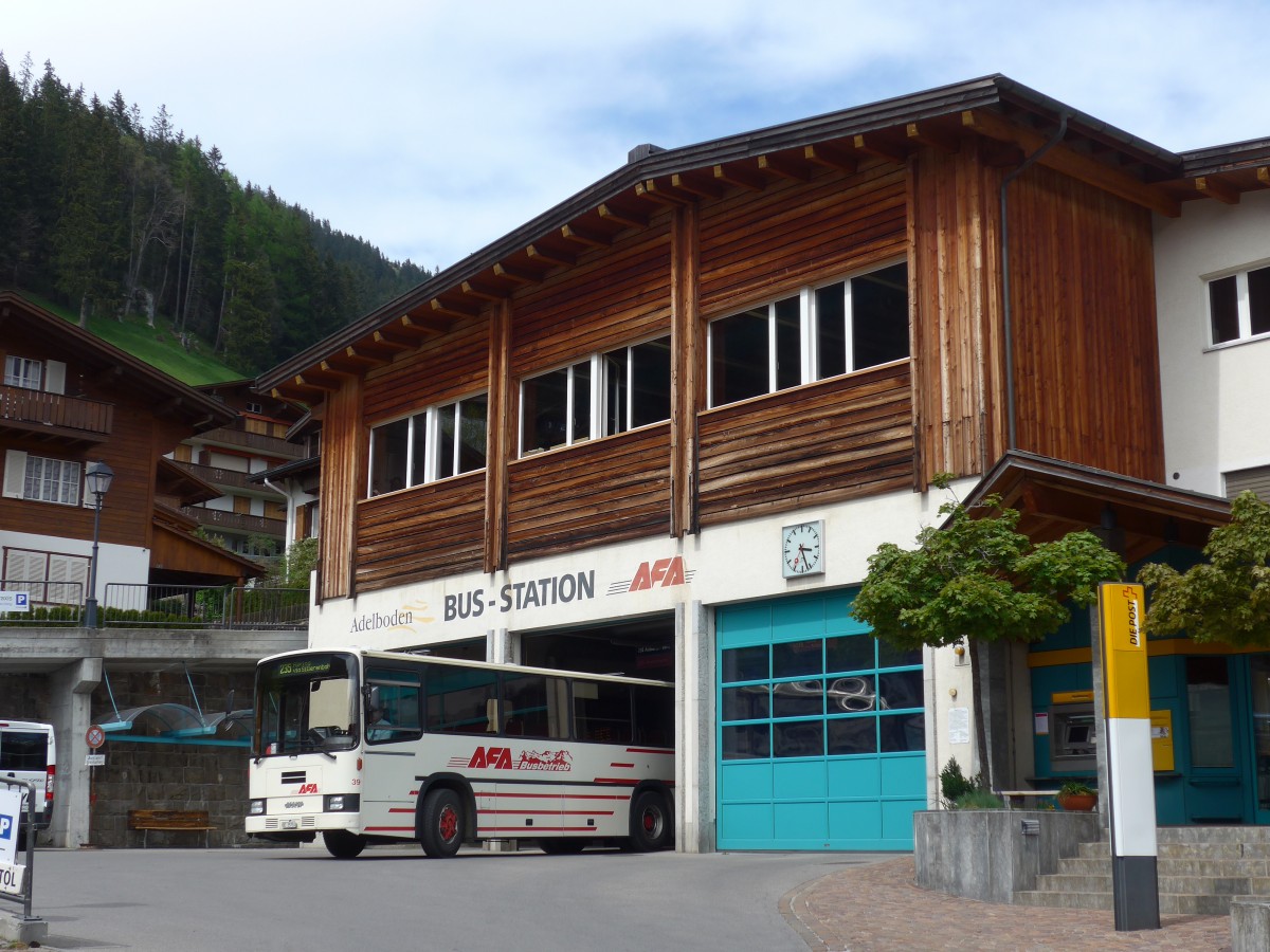 (160'512) - AFA Adelboden - Nr. 39/BE 25'753 - NAW/R&J (ex Nr. 18; ex Autopostale, Mendrisio Nr. 38; ex Piotti, Balerna Nr. 38; ex AAGI Interlaken Nr. 38; ex Schmocker, Beatenberg Nr. 3) am 14. Mai 2015 beim Autobahnhof Adelboden (Teilaufnahme)