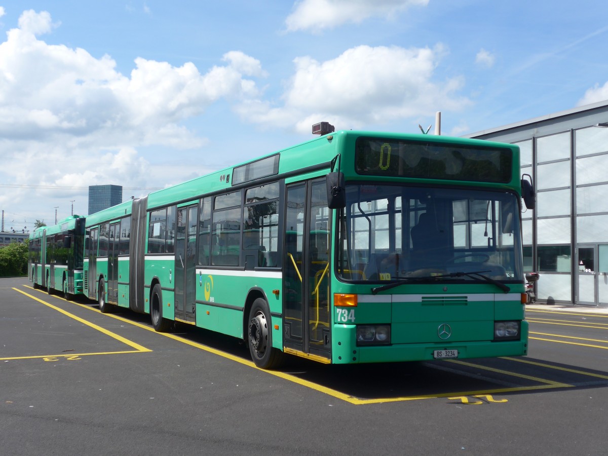 (160'556) - BVB Basel - Nr. 734/BS 3234 - Mercedes (ex VAG Freiburg/D Nr. 933) am 17. Mai 2015 in Basel, Garage Rankstrasse