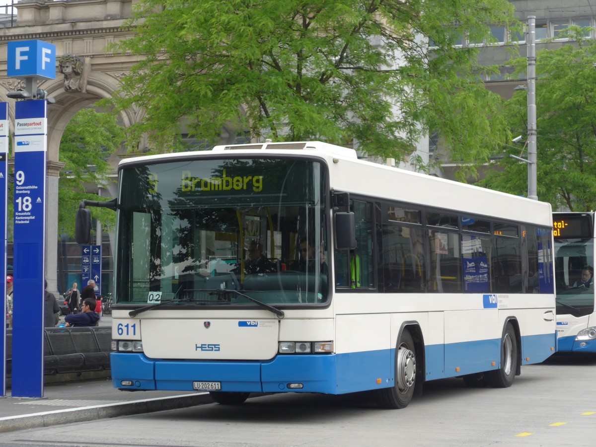 (160'612) - VBL Luzern - Nr. 611/LU 202'611 - Scania/Hess am 22. Mai 2015 beim Bahnhof Luzern