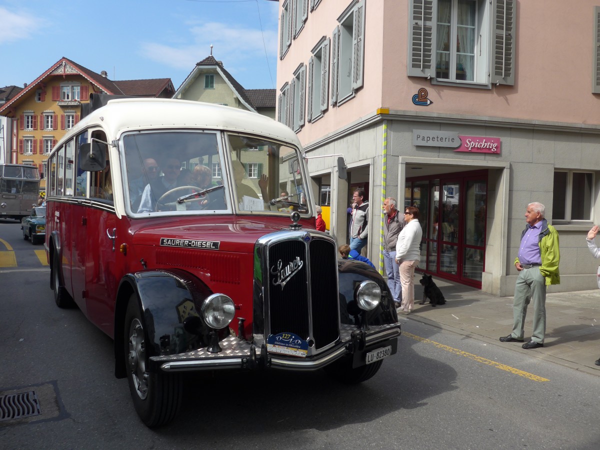 (160'907) - Bechter, Kriens - LU 82'380 - Saurer/Krapf (ex Mnch, D-Marienberg; ex Spirig, Widnau; ex RhV Altsttten Nr. 33; ex Thr, Eichberg) am 24. Mai 2015 in Sarnen, OiO