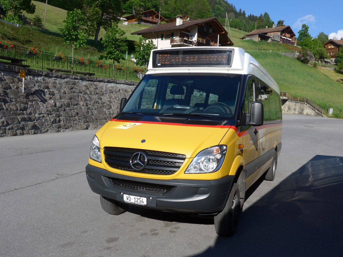 (161'235) - TPC Aigle - VD 1254 - Mercedes am 27. Mai 2015 beim Bahnhof Le Spey