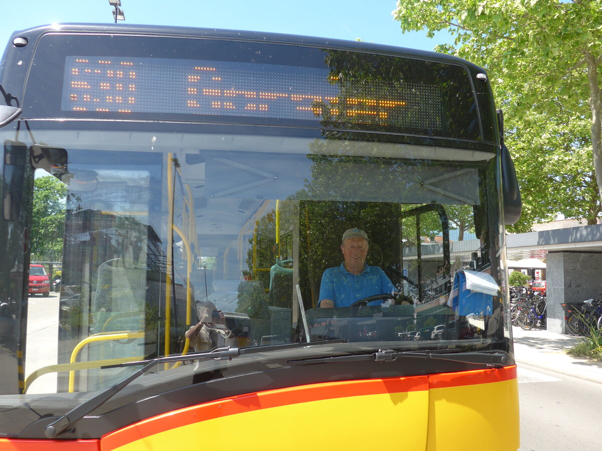 (161'337) - CarPostal Ouest - VD 265'615 - Solaris am 28. Mai 2015 beim Bahnhof Yverdon (Teilaufnahme)