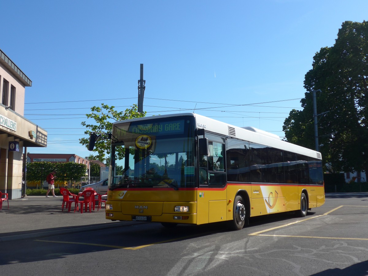 (161'393) - CarPostal Ouest - VD 510'249 - MAN (ex P 25'587) am 28. Mai 2015 beim Bahnhof Echallens