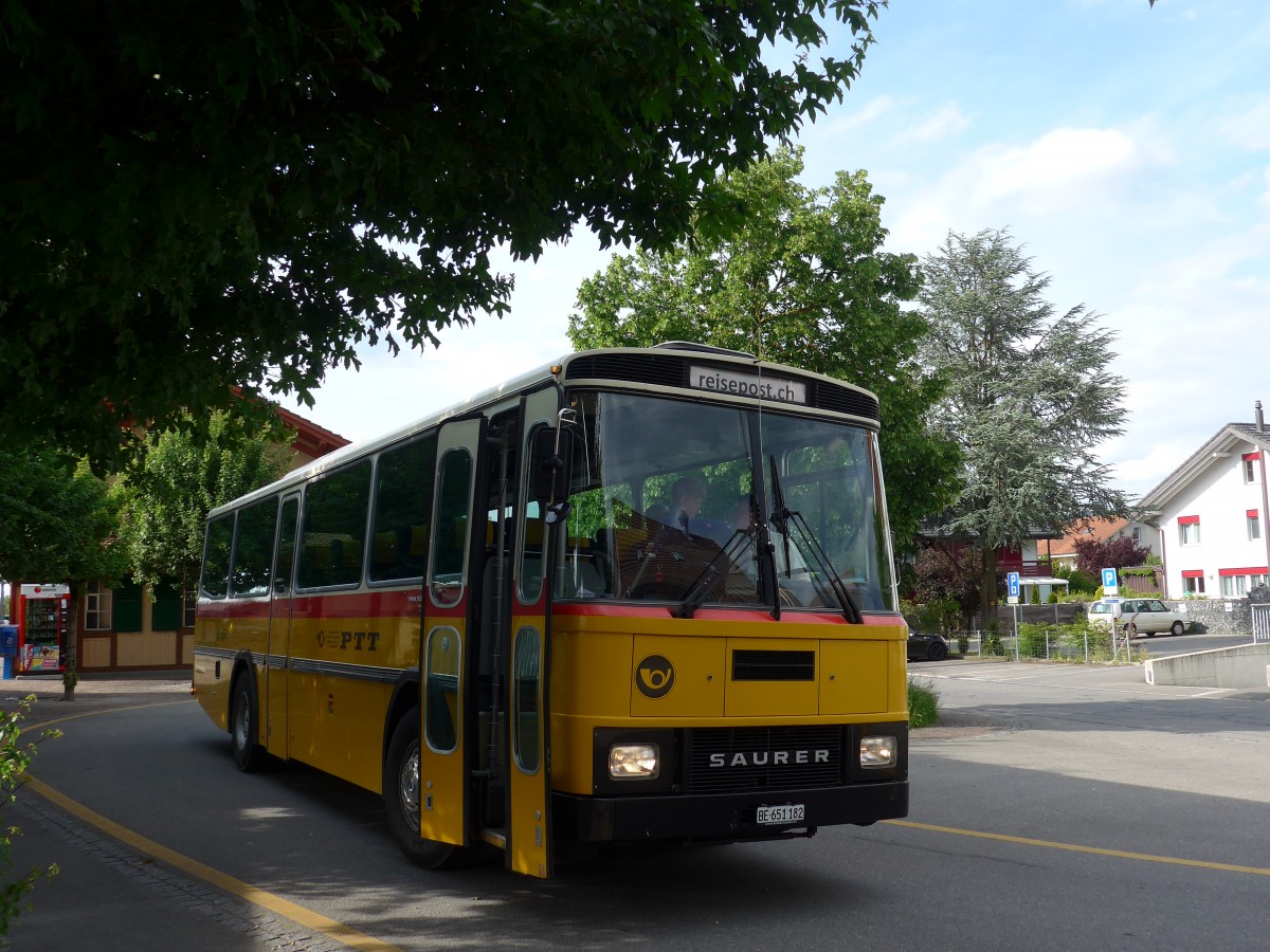 (161'572) - Bernair, Mnsingen - BE 651'182 - Saurer/Tscher (ex Schebath, Lauerz; ex Albin, Fllanden; ex Heim, Flums) am 30. Mai 2015 beim Bahnhof Wichtrach