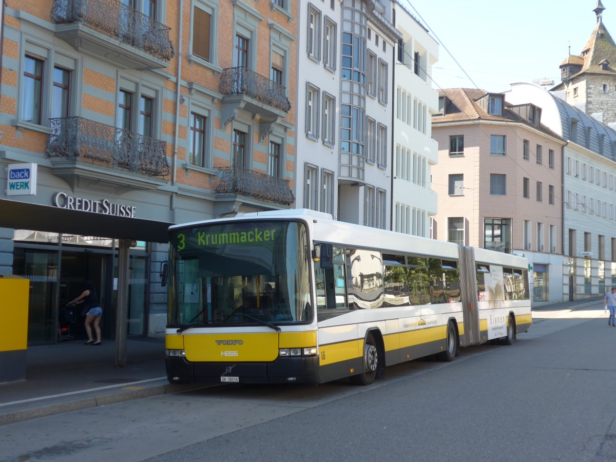 (161'755) - VBSH Schaffhausen - Nr. 18/SH 38'018 - Volvo/Hess am 6. Juni 2015 beim Bahnhof Schaffhausen