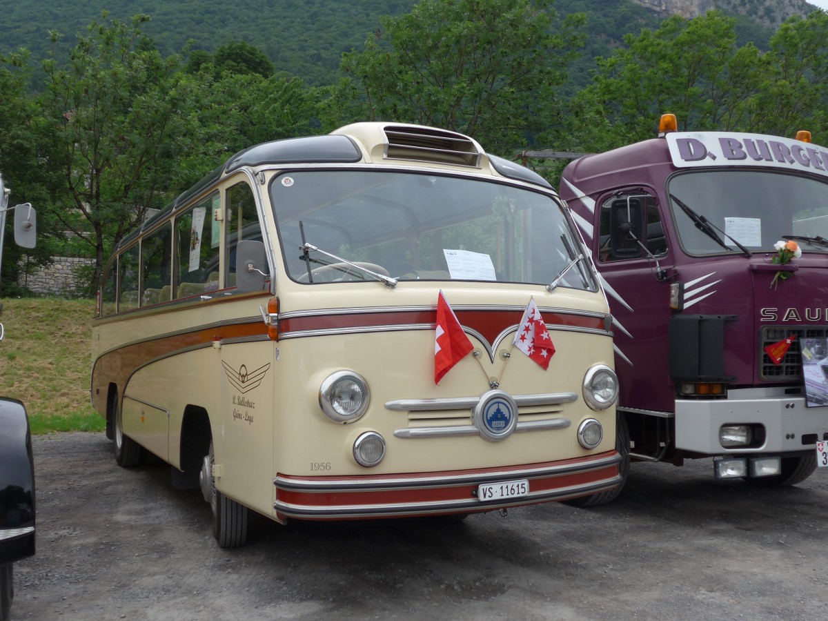 (162'210) - Ballestraz, Grne - VS 11'615 - Saurer/Saurer (ex Girardet, Yverdon) am 20. Juni 2015 in Aigle, Saurertreffen