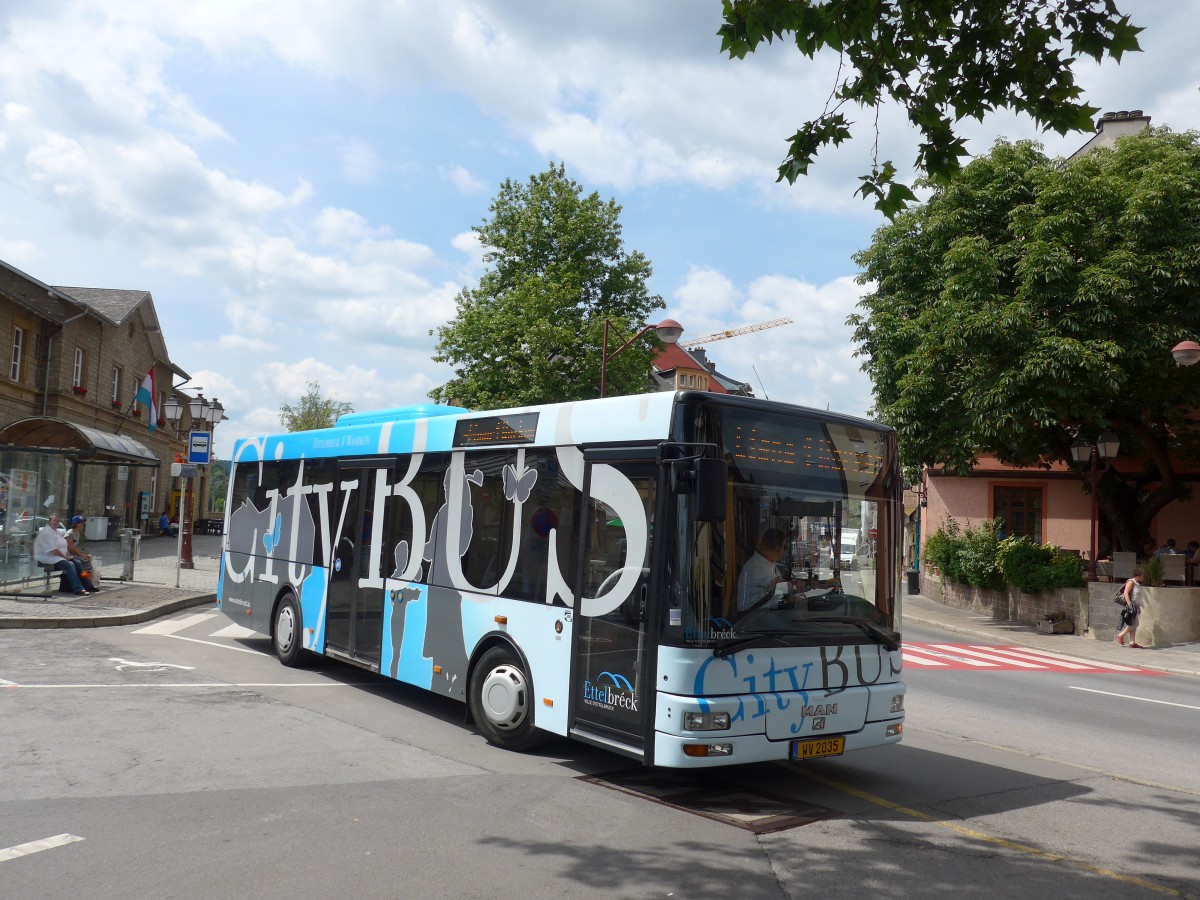 (162'611) - Wagener, Mertzig - WV 2035 - MAN am 25. Juni 2015 beim Bahnhof Ettelbruck