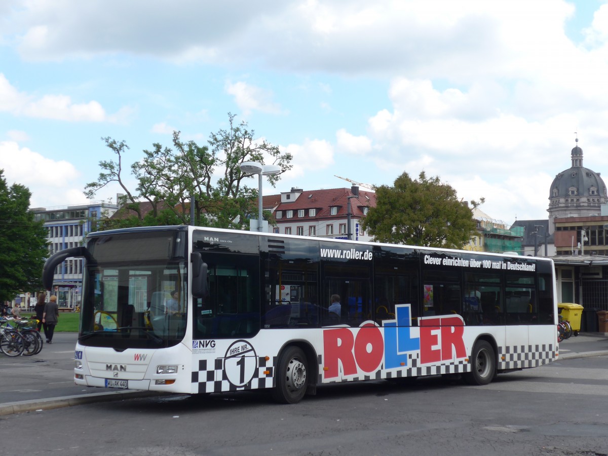 (162'720) - NVG Wrzburg - Nr. 440/W-AK 440 - MAN am 27. Juni 2015 beim Bahnhof Wrzburg