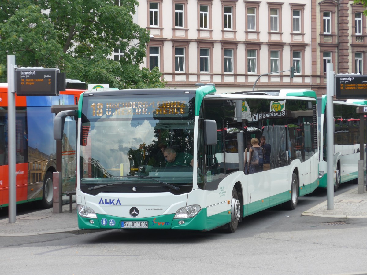 (162'746) - ALKA-Reisen, Schwanfeld - SW-DD 1005 - Mercedes am 27. Juni 2015 beim Bahnhof Wrzburg