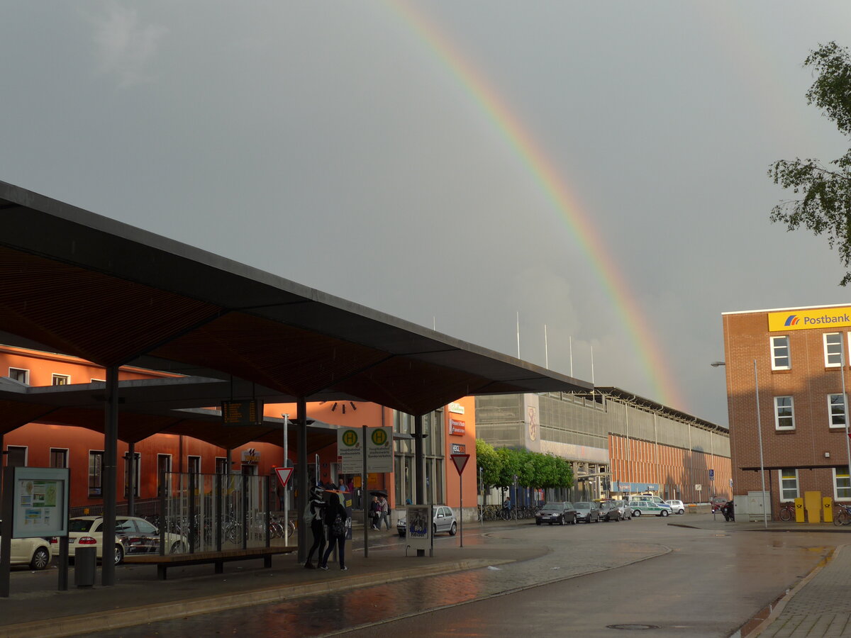 (162'762) - Bus-Haltestellen am 27. Juni 2015 beim Hauptbahnhof Ingoldstadt