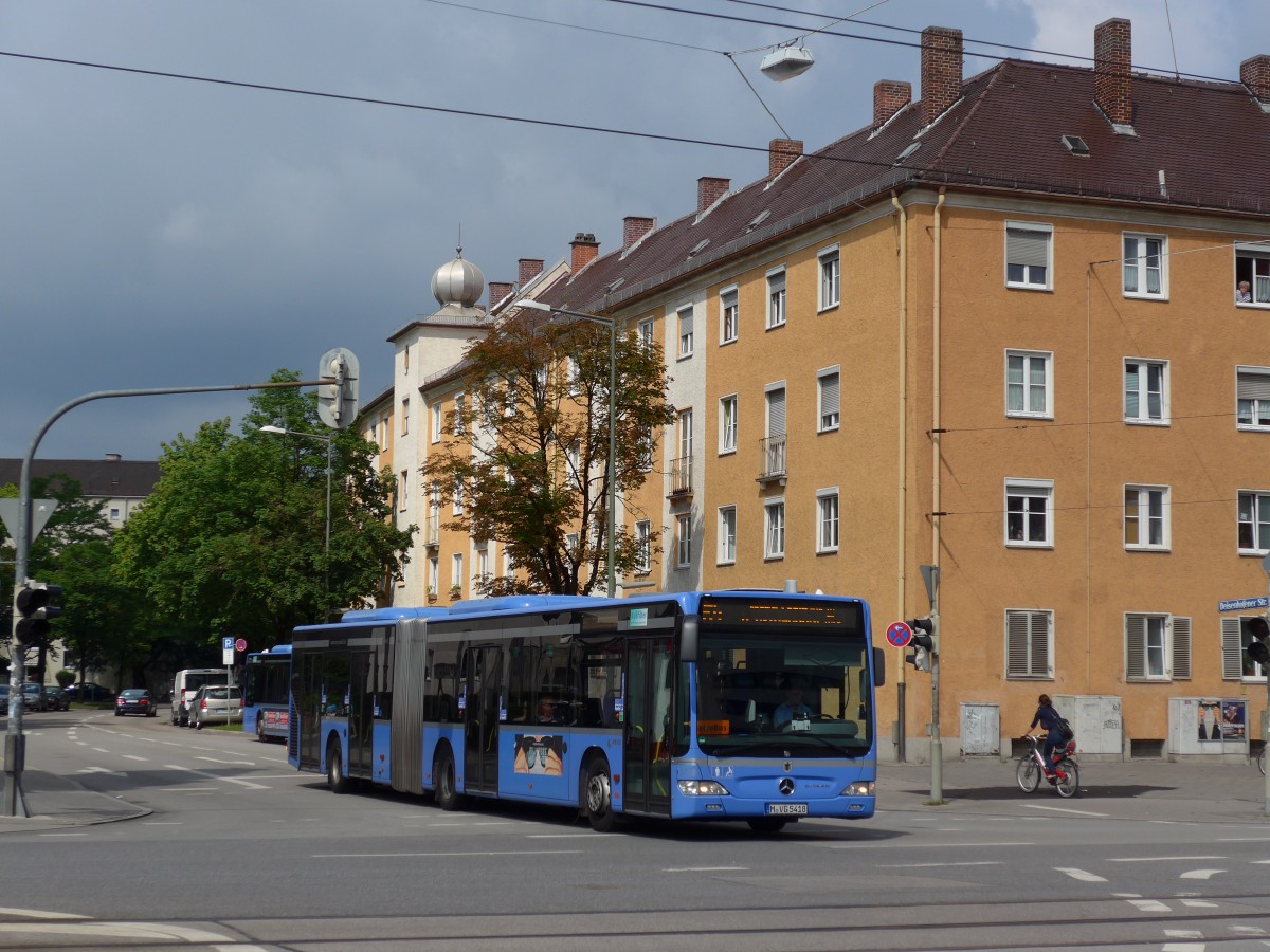 (162'782) - MVG Mnchen - Nr. 5418/M-VG 5418 - Mercedes am 28. Juni 2015 in Mnchen, Bahnhof Giesing