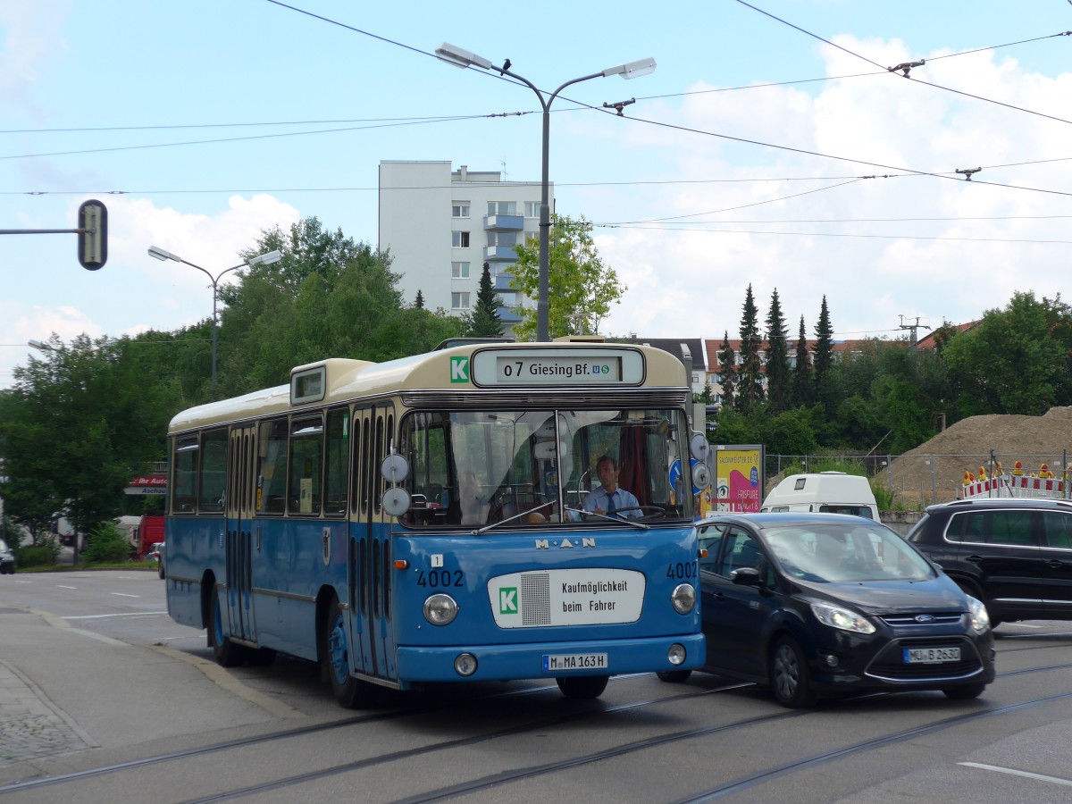 (162'838) - MVG Mnchen (OCM) - Nr. 4002/M-MA 163H - MAN am 28. Juni 2015 in Mnchen, MVG-Museum