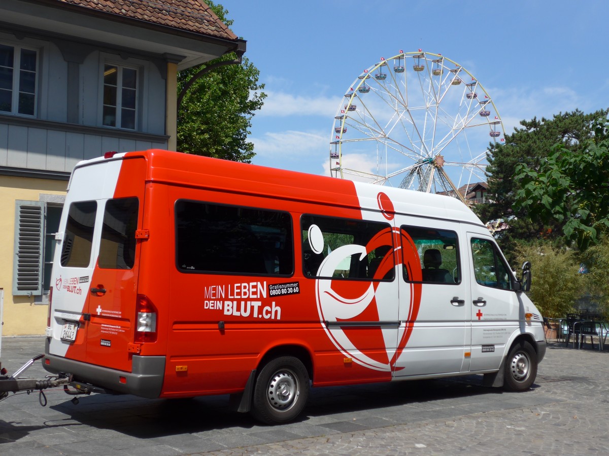 (163'122) - SRK Bern - Nr. 10/BE 26'443 - Mercedes am 22. Juli 2015 in Thun, Waisenhausplatz