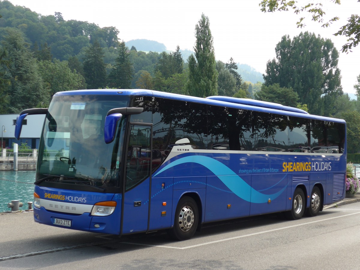 (163'310) - Aus England: Shearings, Wigan - Nr. 513/BU13 ZTE - Setra am 13. August 2015 bei der Schifflndte Thun