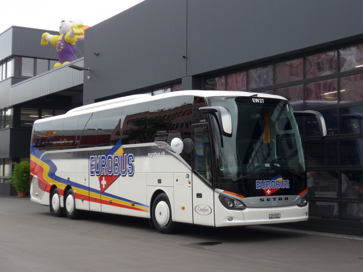 (163'367) - Welti-Furrer, Bassersdorf - Nr. 27/ZH 5027 -Setra am 15. August 2015 in Bassersdorf, Buszentrum Glattal