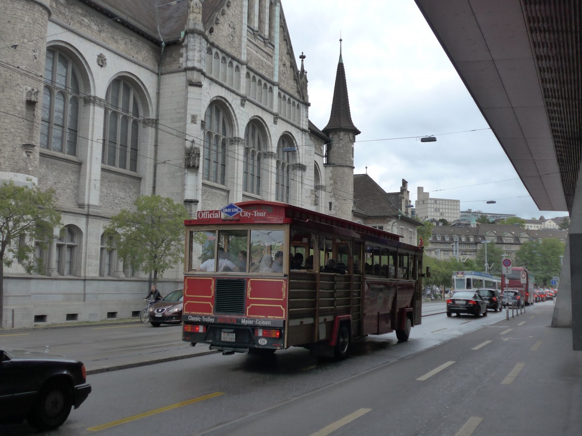 (163'438) - Meier, Zrich - ZH 301'569 - Classic Trolley am 15. August 2015 beim Bahnhof Zrich