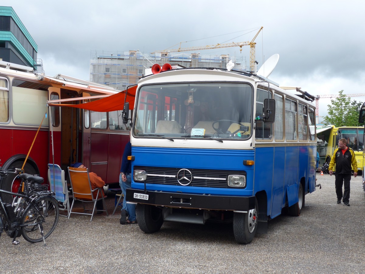 (163'520) - Aus der Schweiz: Niederer P., Langwiesen - SH 31'810 - Mercedes/R&J (ex Stoll, Wilchingen) am 16. August 2015 in Schaan, Wohnbustreffen