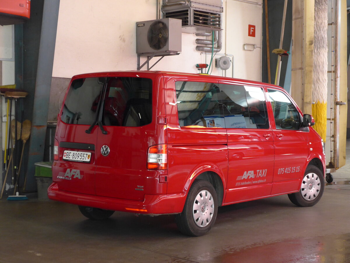 (164'424) - AFA Adelboden - BE 809'557 - VW am 6. September 2015 im Autobahnhof Adelboden