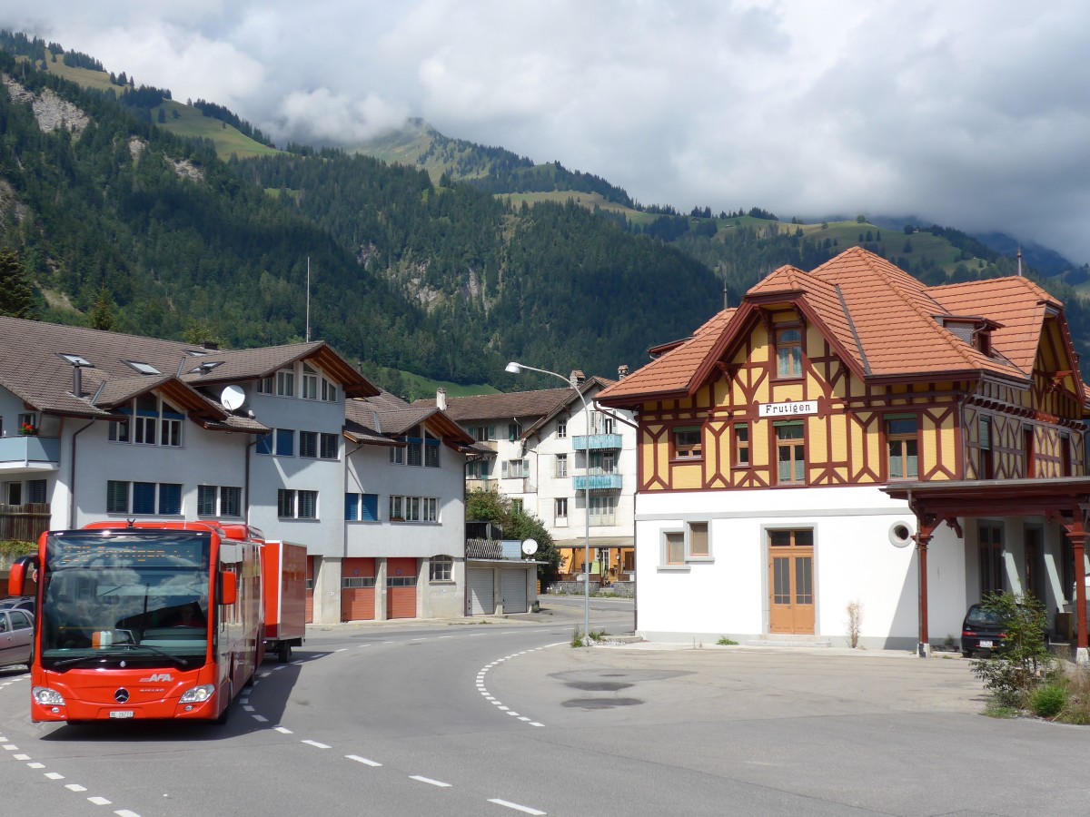 (164'440) - AFA Adelboden - Nr. 27/BE 26'773 - Mercedes am 6. September 2015 in Frutigen, Alter Bahnhof