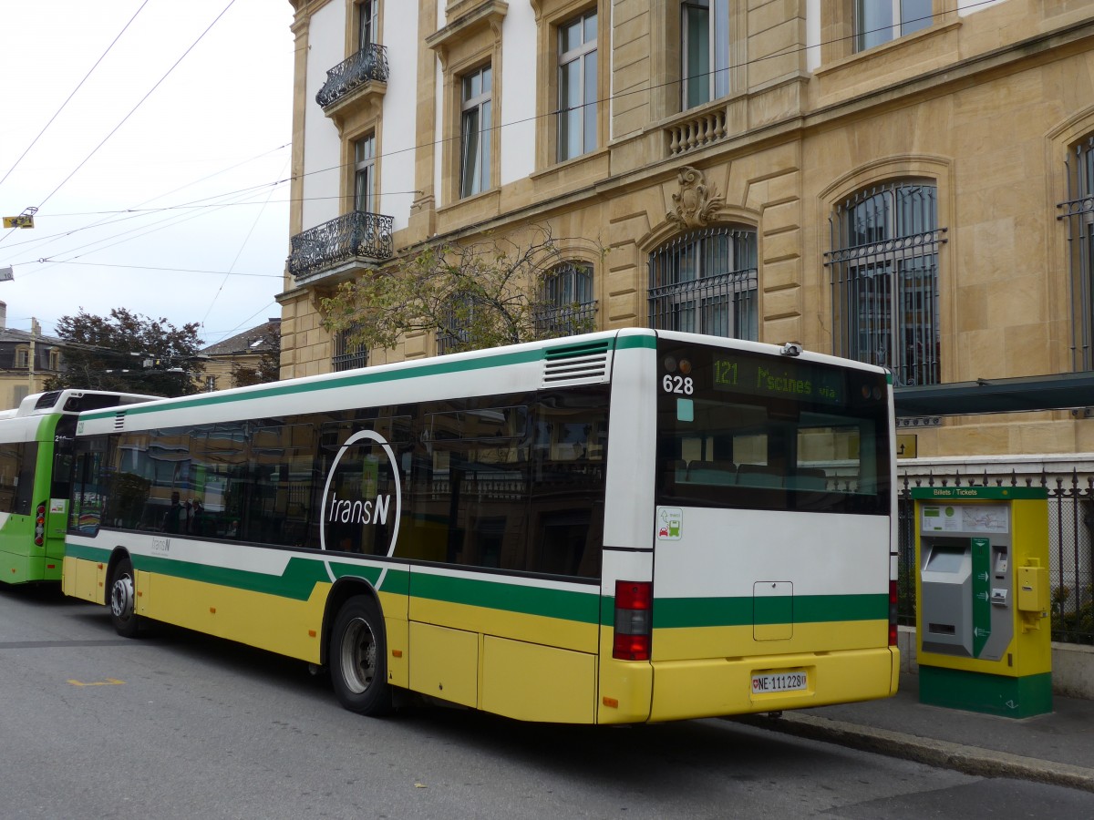 (164'786) - transN, La Chaux-de-Fonds - Nr. 628/NE 111'228 - MAN (ex TN Neuchtel Nr. 228) am 15. September 2015 in Neuchtel, Place Pury