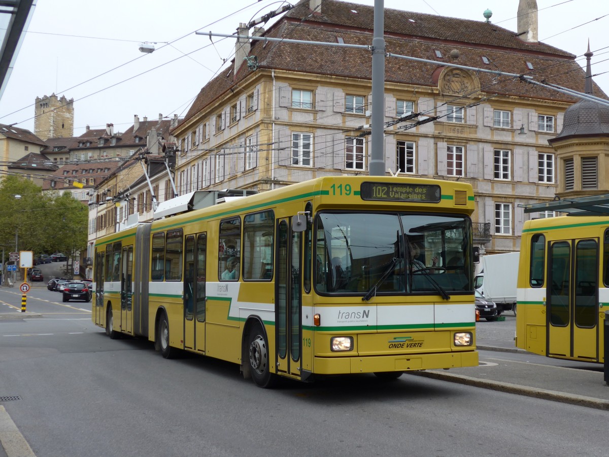 (164'813) - transN, La Chaux-de-Fonds - Nr. 119 - NAW/Hess Gelenktrolleybus (ex TN Neuchtel Nr. 119) am 15. September 2015 in Neuchtel, Place Pury