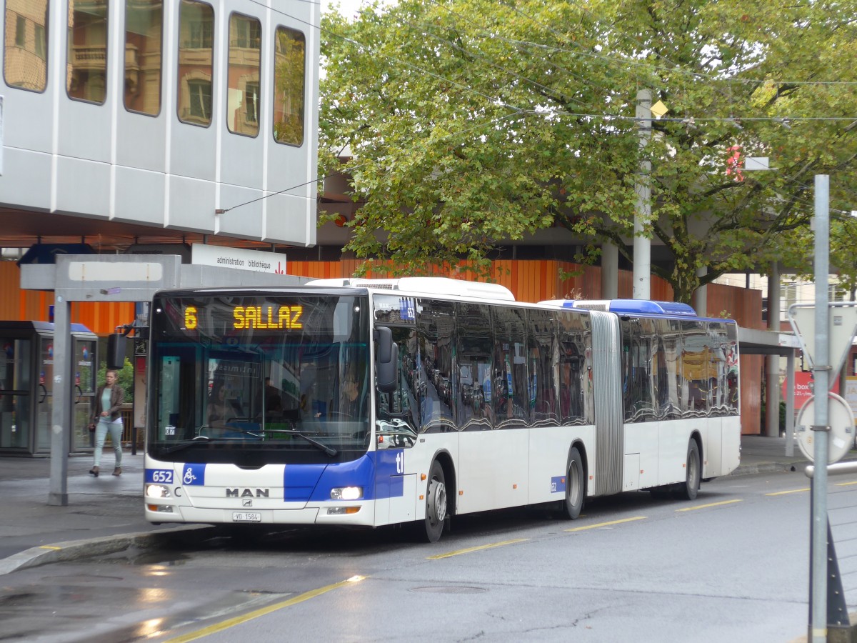 (165'085) - TL Lausanne - Nr. 652/VD 1584 - MAN am 18. September 2015 in Lausanne, Chauderon